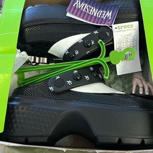 Crocs x Wednesday Addams Family Stomp Clog Women’s Size 8